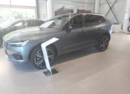 Volvo XC60 B4 Dízel AUT 197LE R-Design